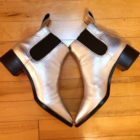 Loeffler Randall Nellie Silver Chelsea Pointed Booties 6.5 - Picture 3 of 10